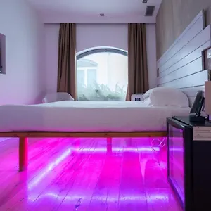 Colosseum Jacuzzi Suites Pensjonat