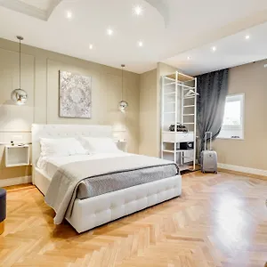 Mellini Palace By Premium Collection Pensjonat